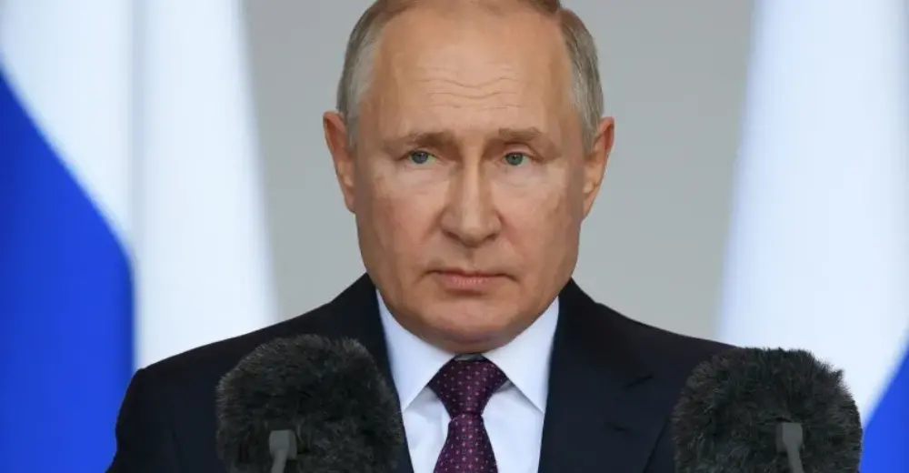 Nedovolíme nikomu, aby nás ohrožoval, hlásal Putin na vojenské přehlídce
