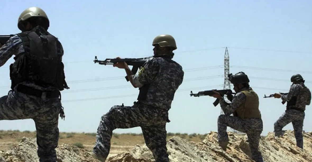 Granát do cely: irácké vládní síly zabily 255 sunnitských vězňů