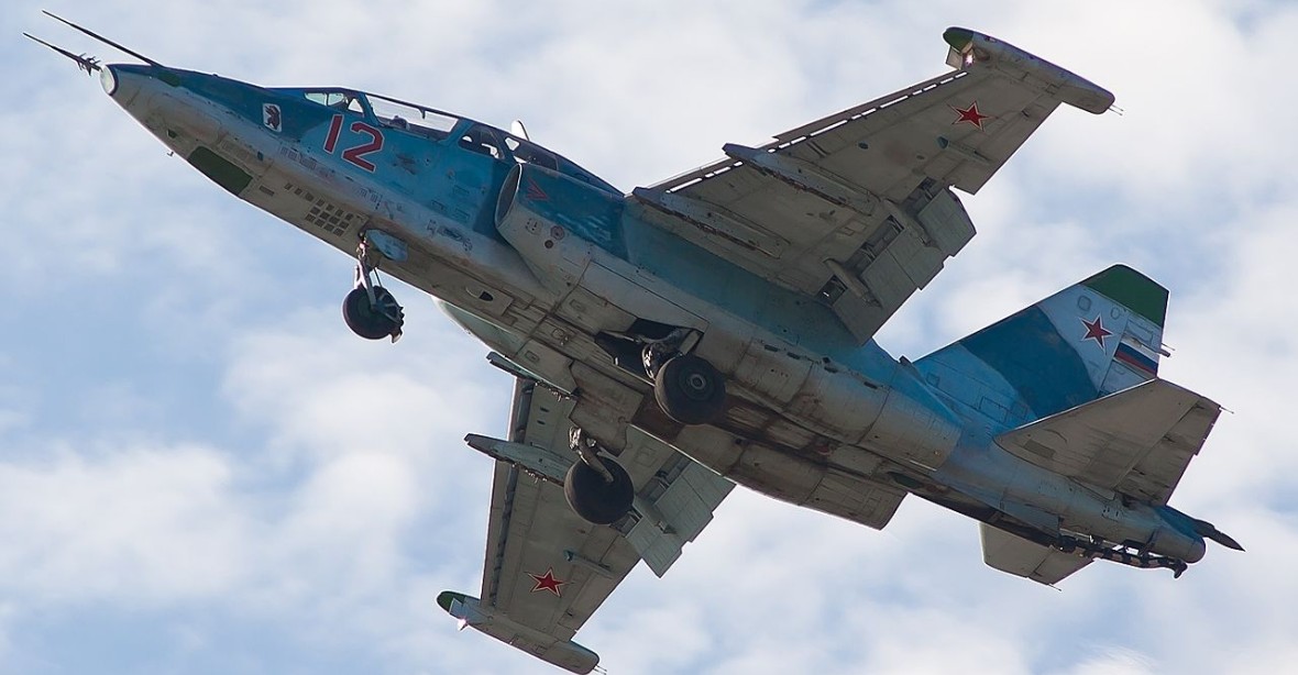 Ruská blamáž. Su-25 na boeing střílet nemohl, nevyletí tak vysoko