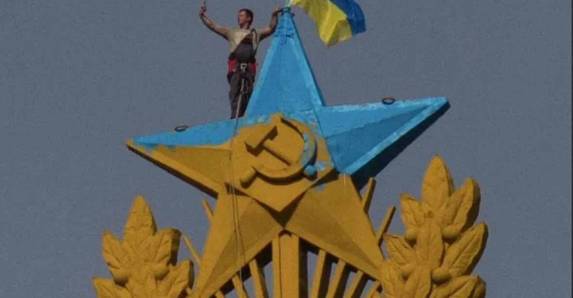 Ukrajinská provokace: nad Moskvou vlála žluto-modrá vlajka