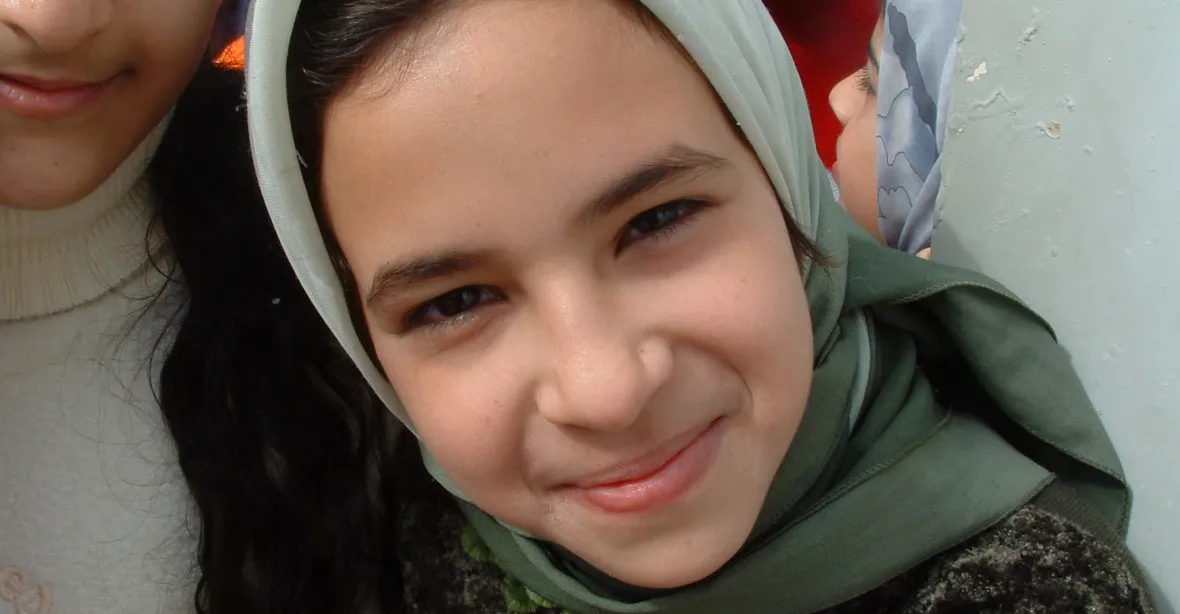 Šabatová se postavila na stranu muslimů, šátek ve škole nosit můžou
