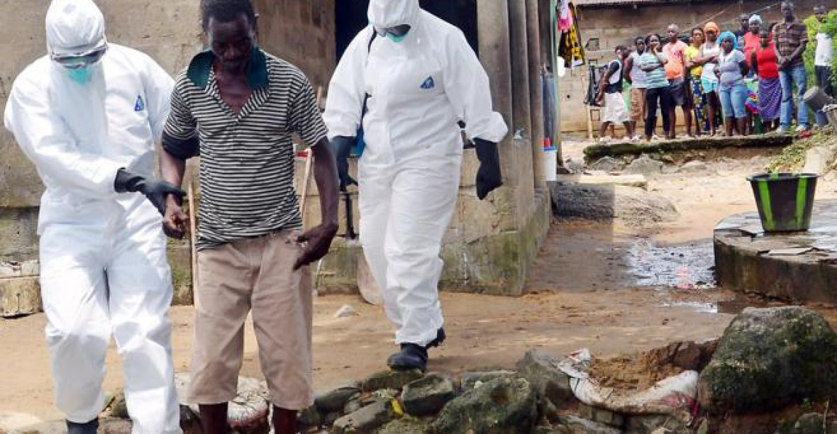 Lékaři sepsali studii o ebole, než ji zveřejnili, virus je zabil