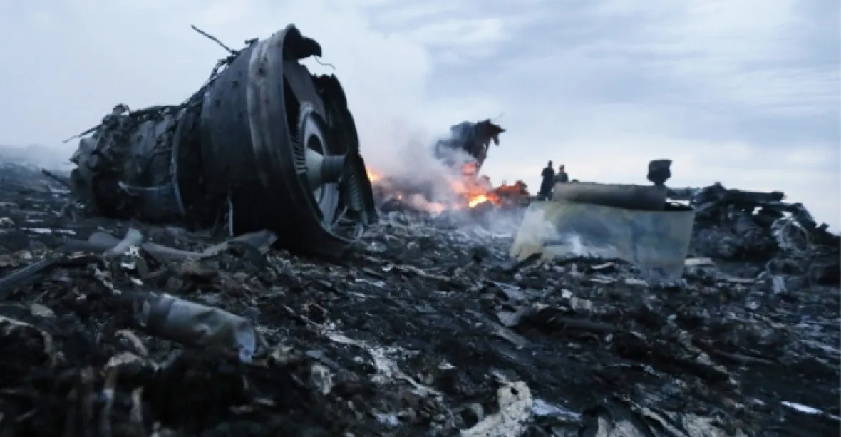 Za pád letadla může Kyjev, tvrdí ruský ministr obrany