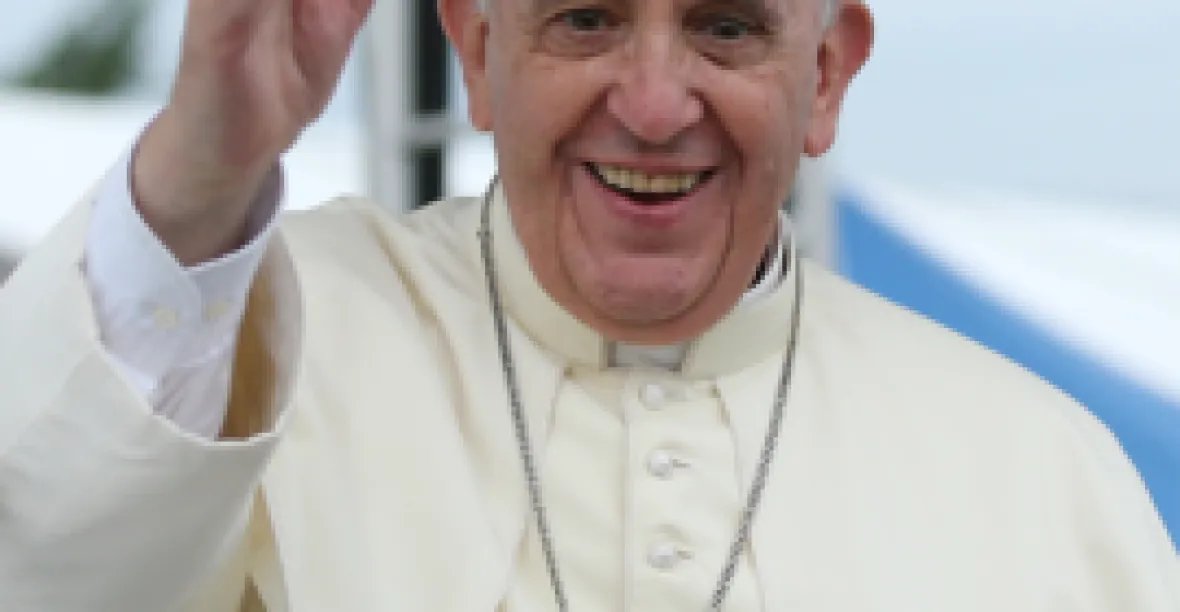 Papež František boří mýty: sezdal ve Vatikánu rozvedené