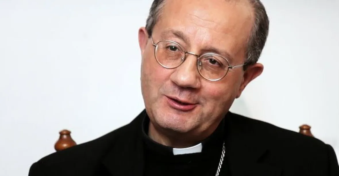 Vatikán by měl přijmout gaye, žádá skupina biskupů