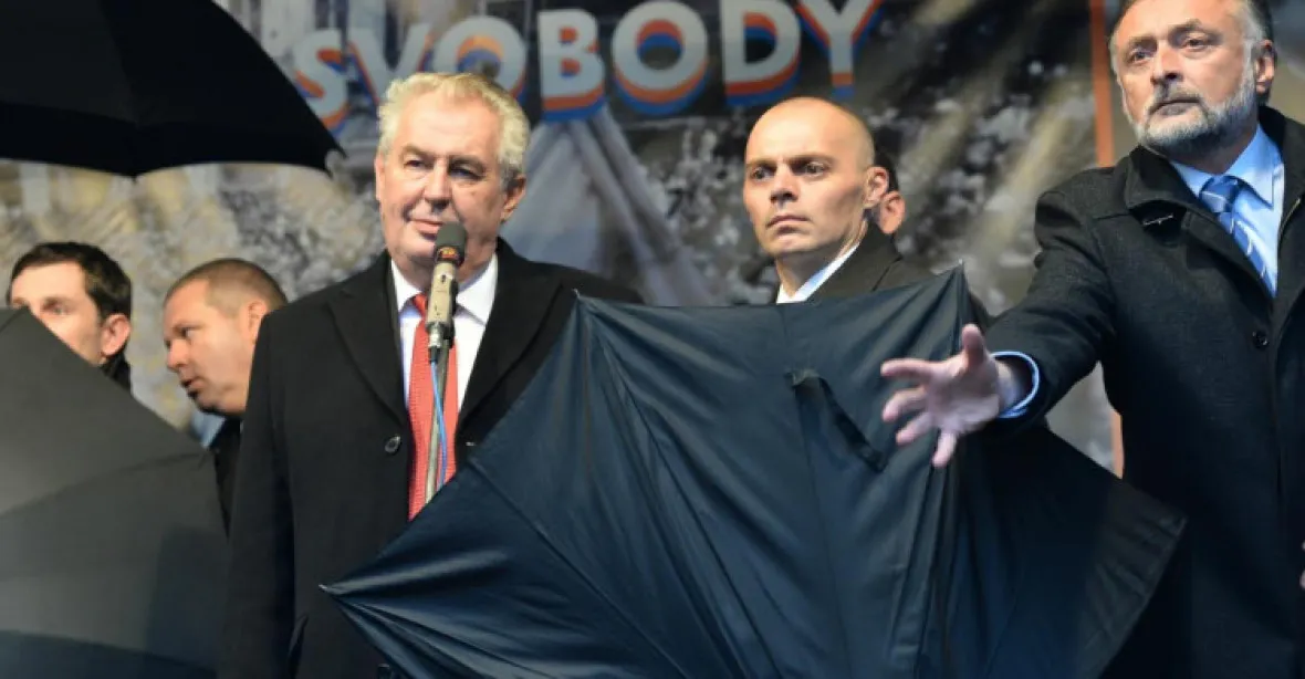 V Praze se chystá další demonstrace proti Zemanovi