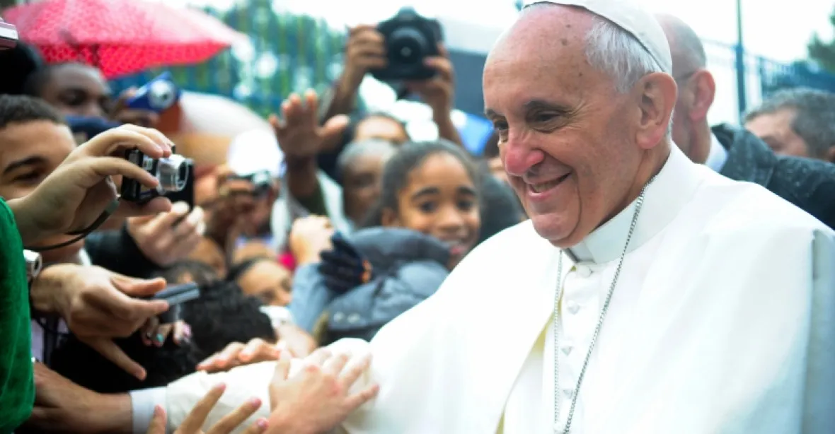 Papež kritizuje bezdětné: Nemít děti je sobecké