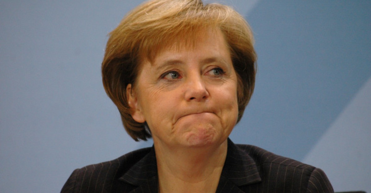 Merkelová volala s Putinem: Přimějte rebely dodržovat příměří