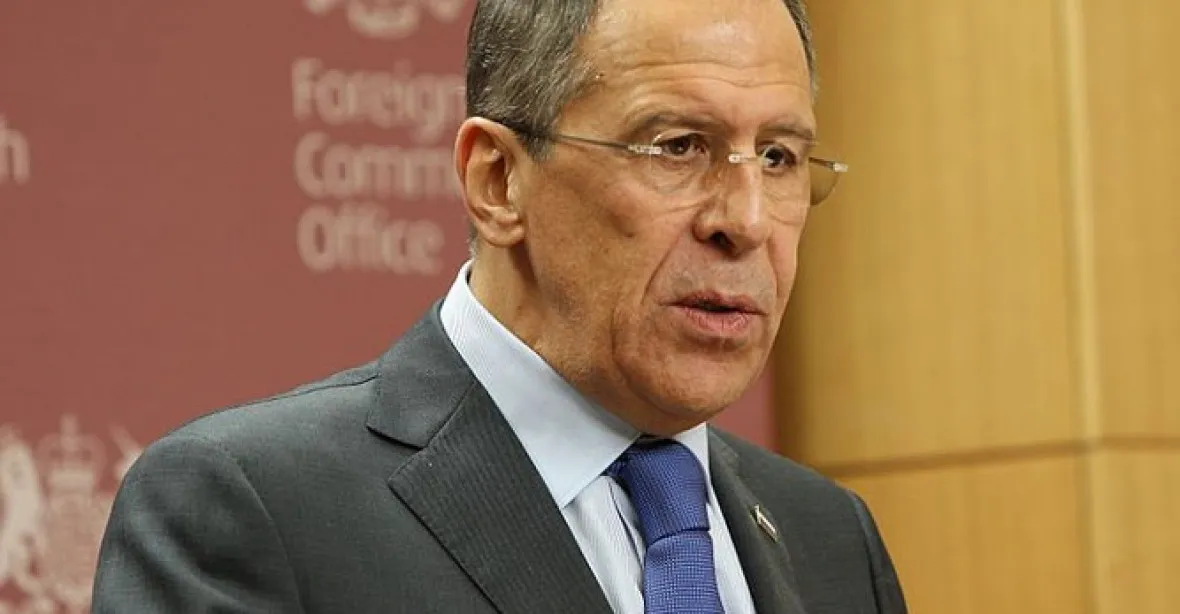Lavrov viní z porušení příměří v Debalceve armádu