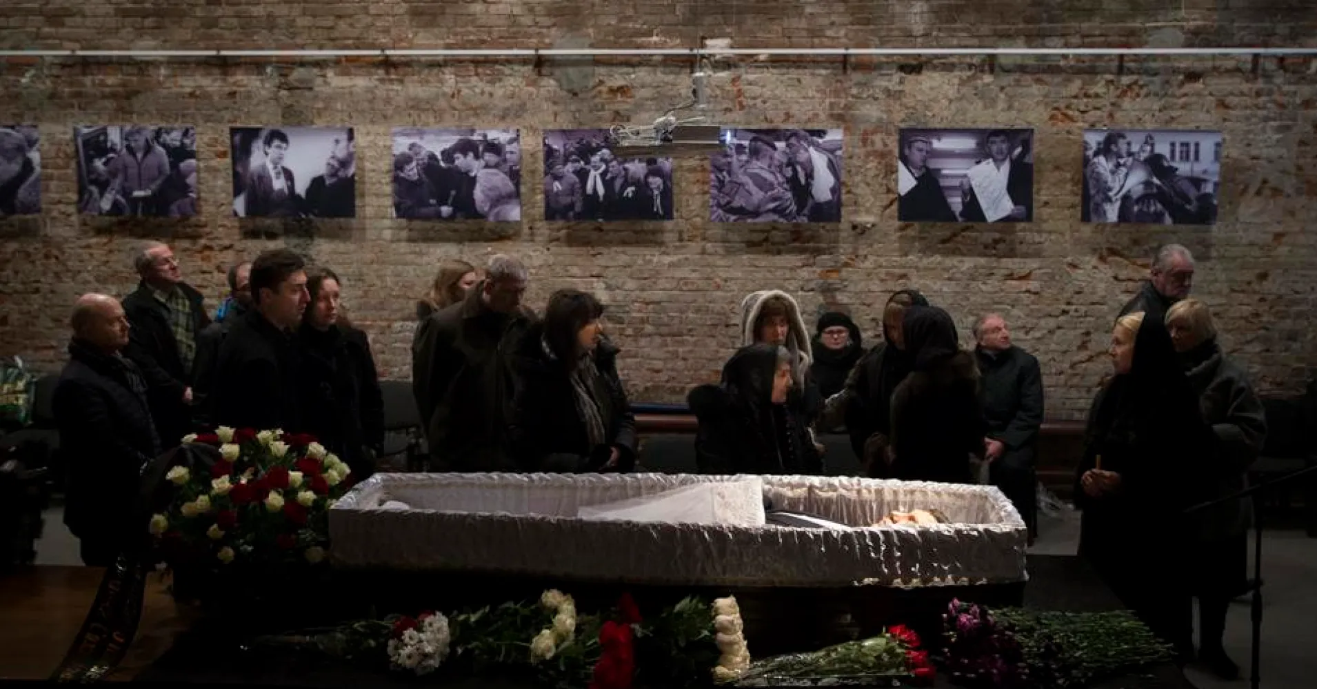 Бориса немцова похоронят. Прощание и похороны Бориса Немцова. Похороны Бориса Немцова фото.