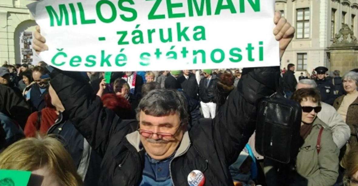 Zelená pro Zemana, prezidenta seniorů a záruku české státnosti