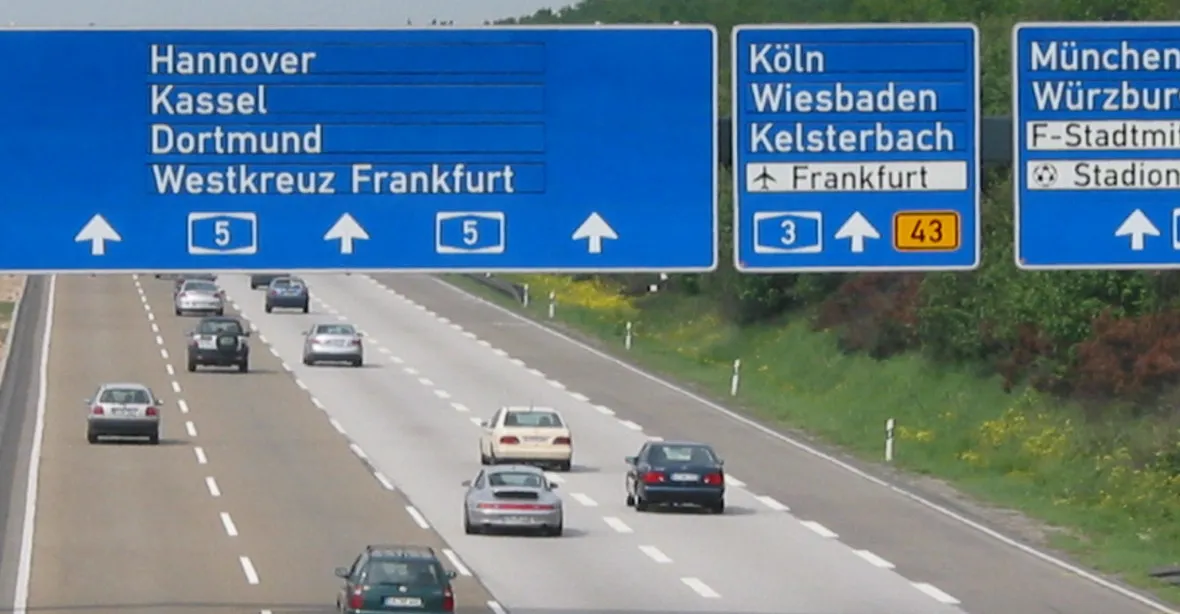 Rozhodnuto: od roku 2016 se v Německu za dálnice platí