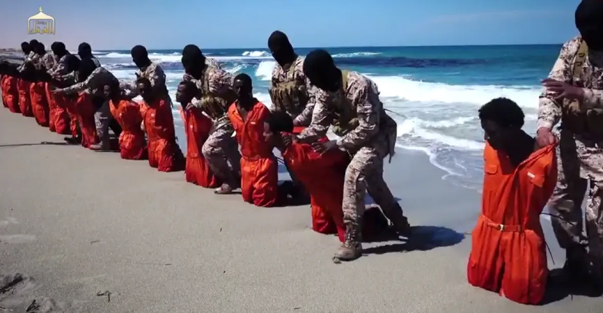 Islamisté zveřejnili drastické video s vraždami křesťanů