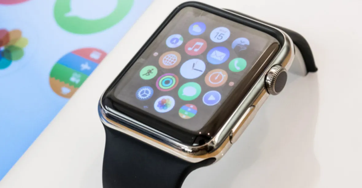 Apple Watch mají své mouchy. Vadí prý i tetování