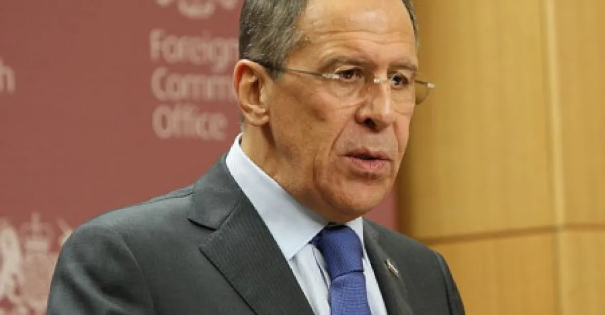 Rusko má zájem na obnovení styků s NATO, říká Lavrov