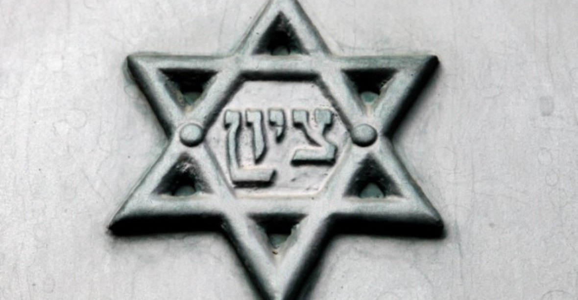 Židovská hvězda musí pryč, jinak pomník Holocaustu nebude