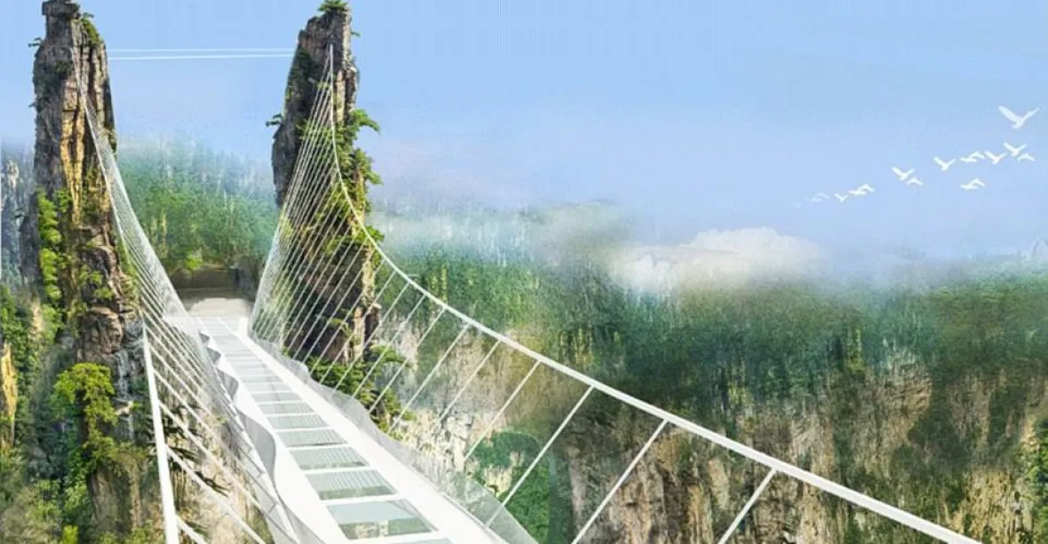 Další ‚nej‘ pro Čínu: nejdelší a nejvyšší most ze skla