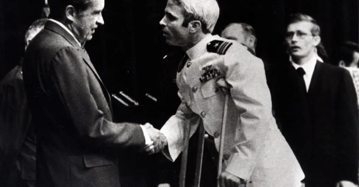 Trumpovo nové dno: ‚McCain není válečný hrdina. Je to loser‘