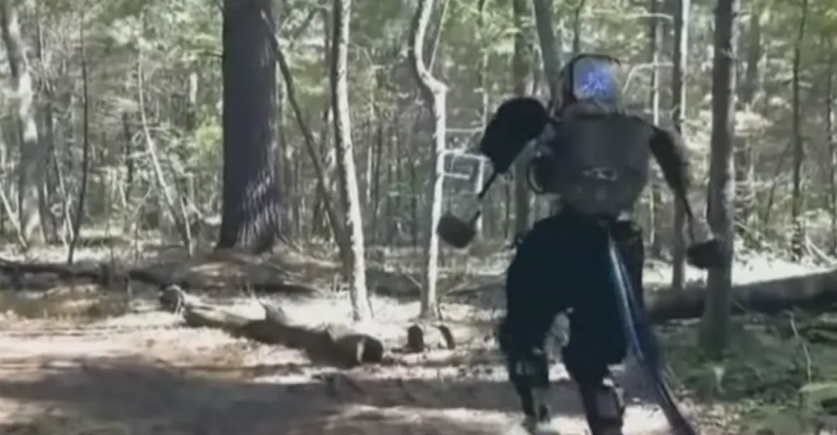 Google vypustil robota do amerických lesů