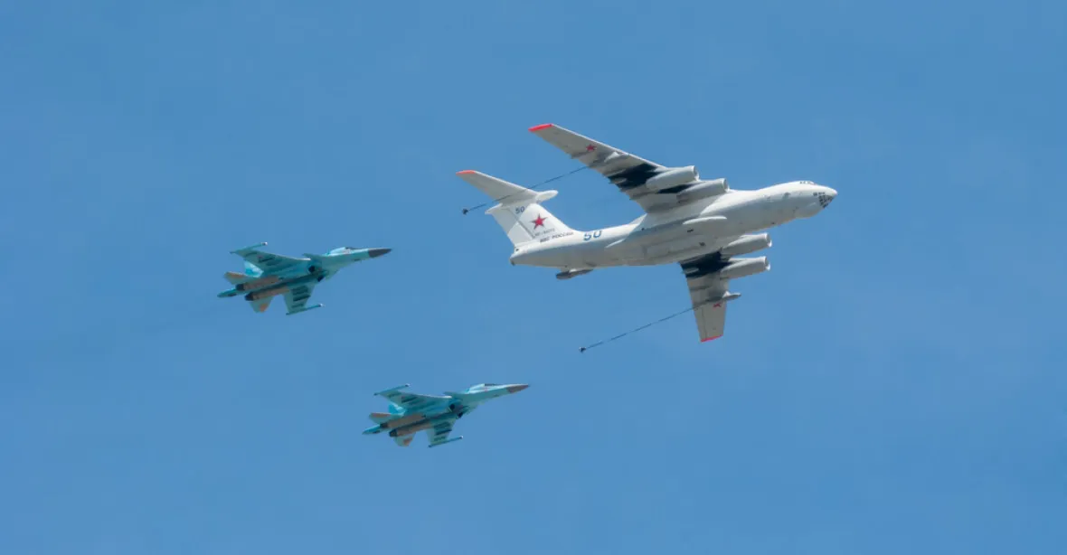 Rusové už tajně dopravili do Sýrie desítky bojových letadel
