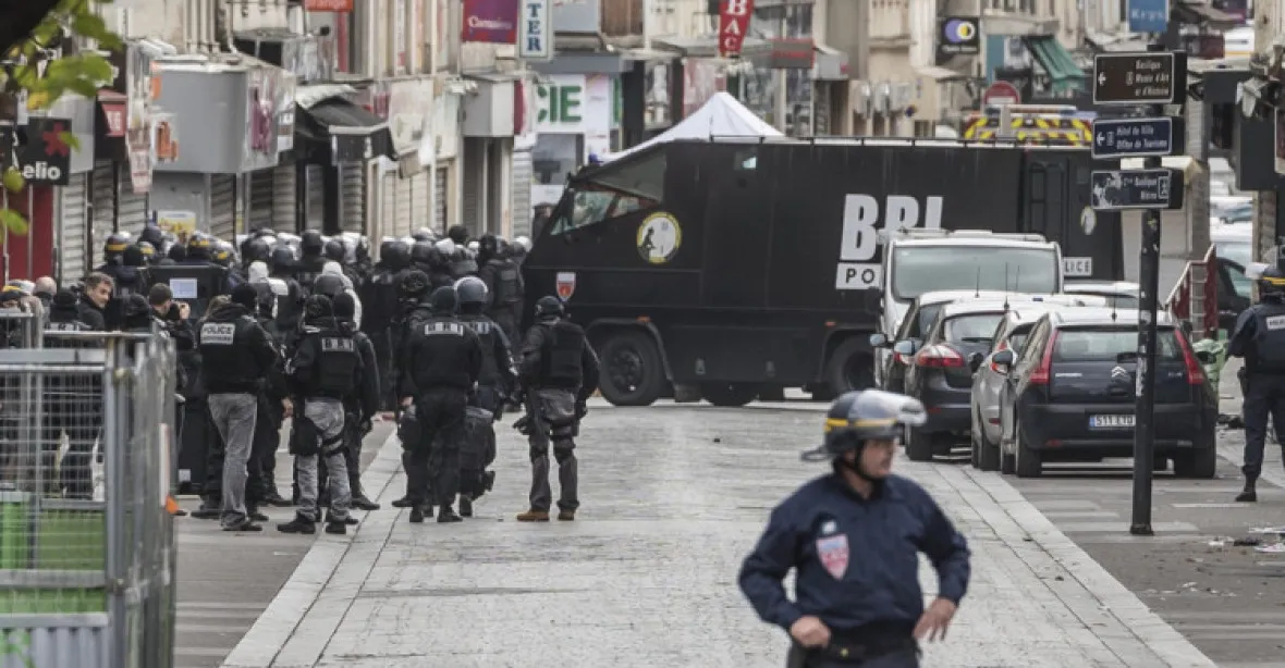 V belgickém Molenbeeku zadrželi dva muže s vazbami na pařížské útočníky
