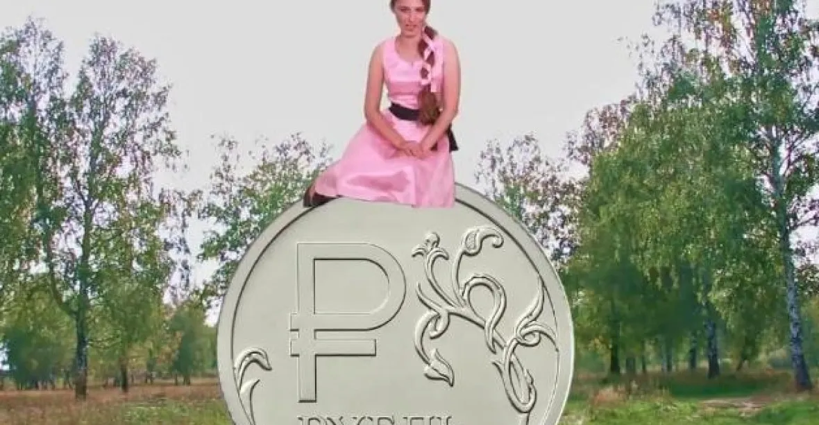 Chci zpět Aljašku a dolar za jeden rubl, vzkazuje zpěvačka Putinovi