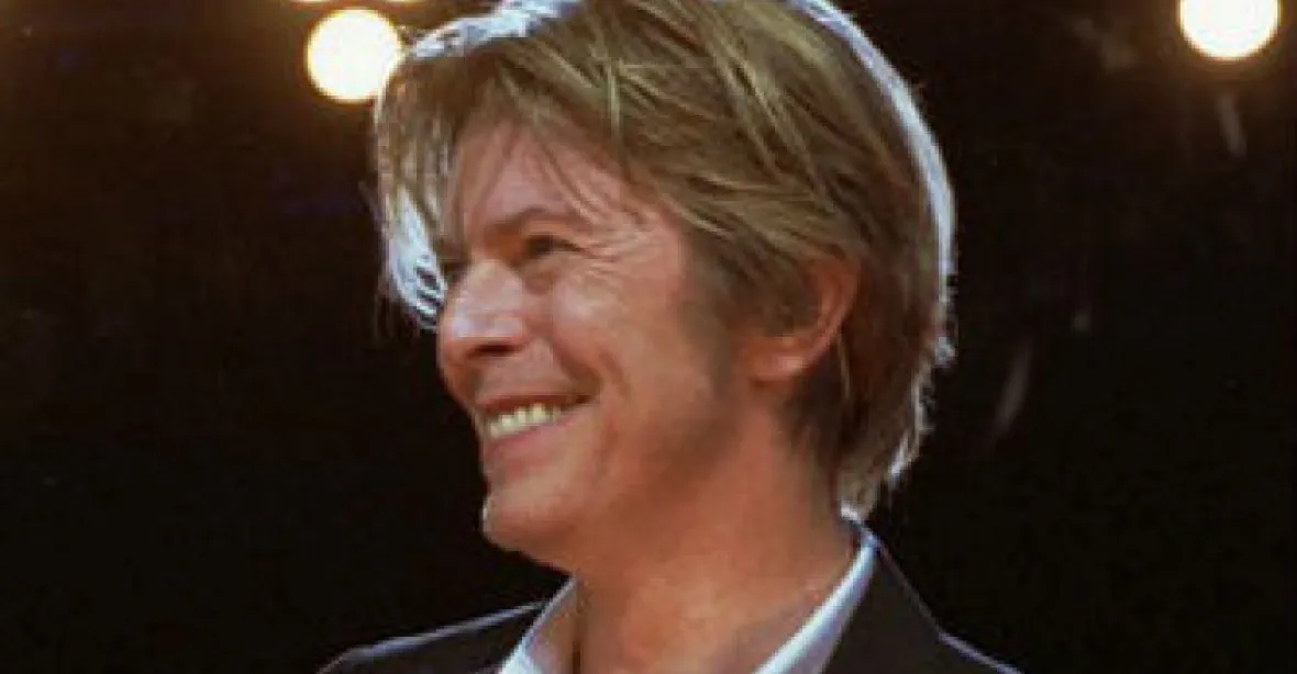 Bowieho poslední vůle: Popel rozprašte na Bali a peníze dejte i chůvě