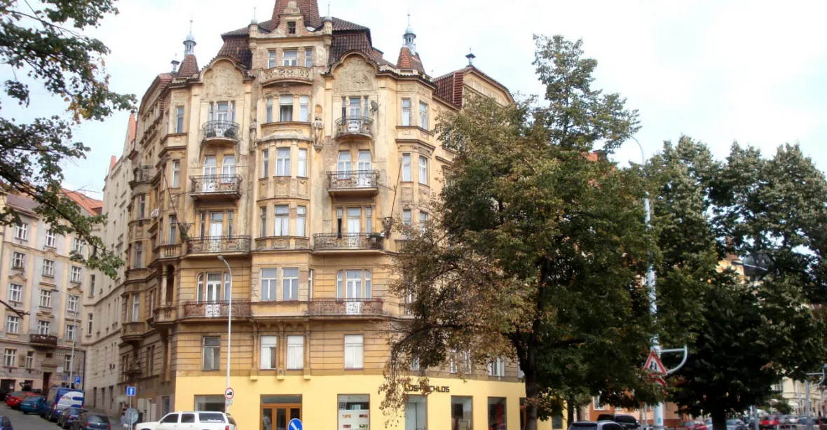 V Praze údajně pobodali muslimského aktivistu. Pomáhal uprchlíkům