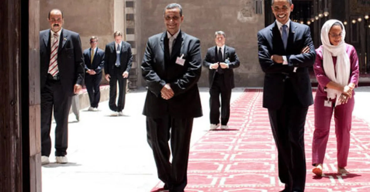 Prezident Obama jde poprvé v Americe do mešity