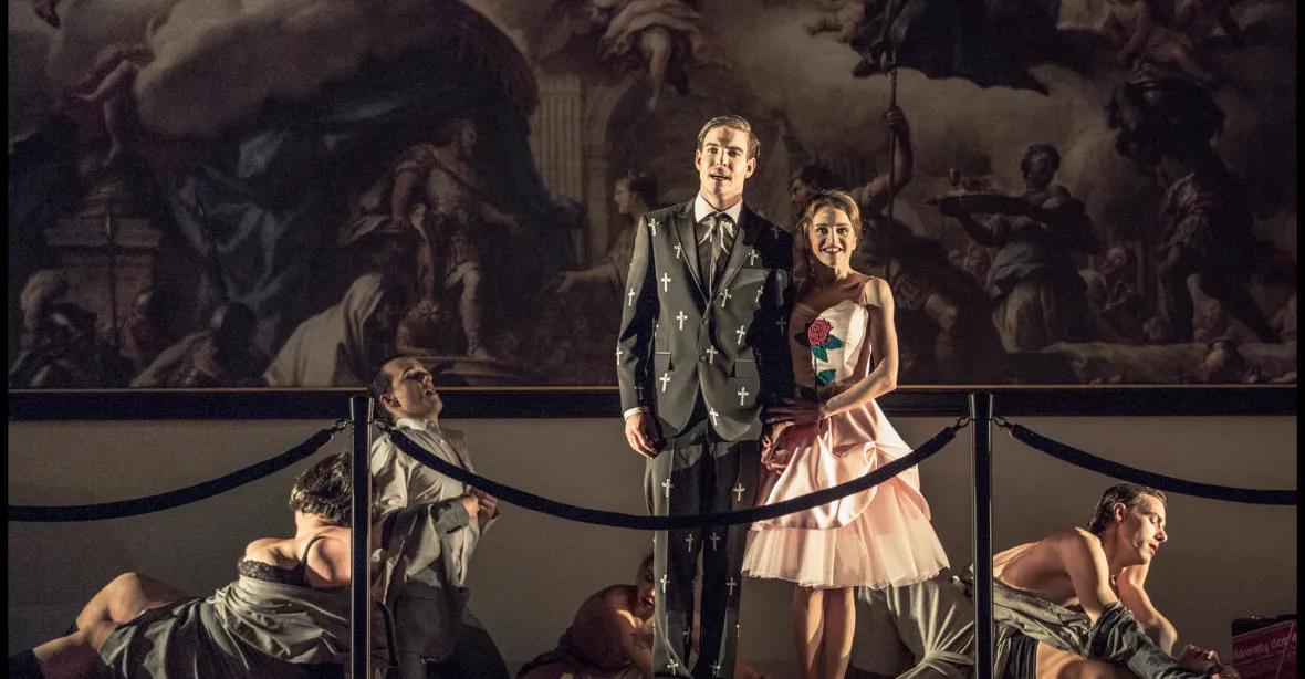 Nezvalova Manon Lescaut ovládla Národní divadlo. Poprvé v historii