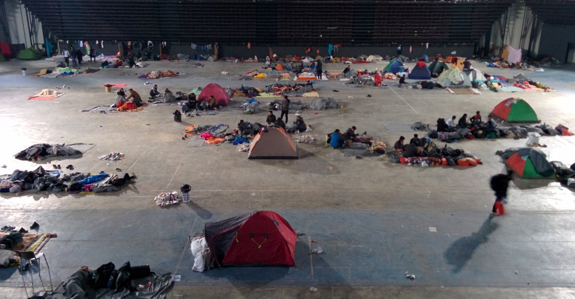 Řecko začne Turecku vracet uprchlíky, ti protestují