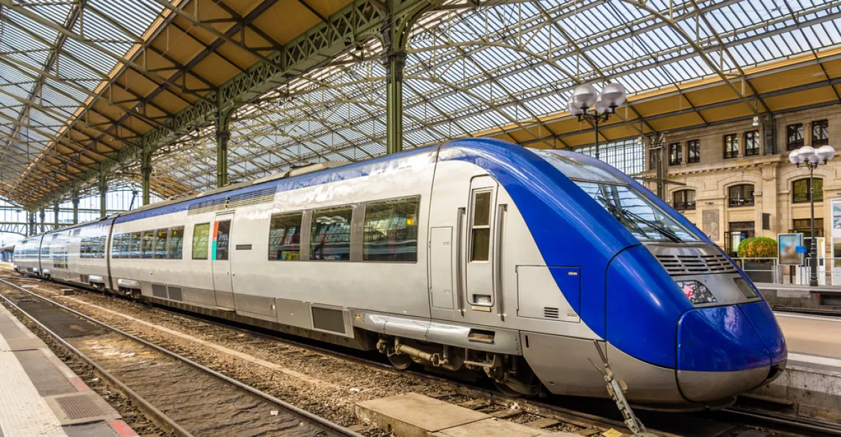 Francouzské vlaky budou hlídat ozbrojení ‚maršálové‘ v civilu