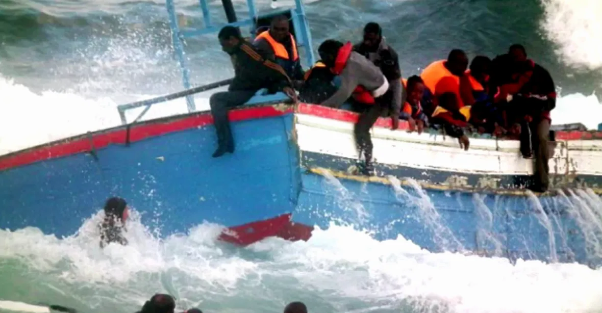 Tragédie ve Středozemním moři. Zemřely patrně stovky lidí