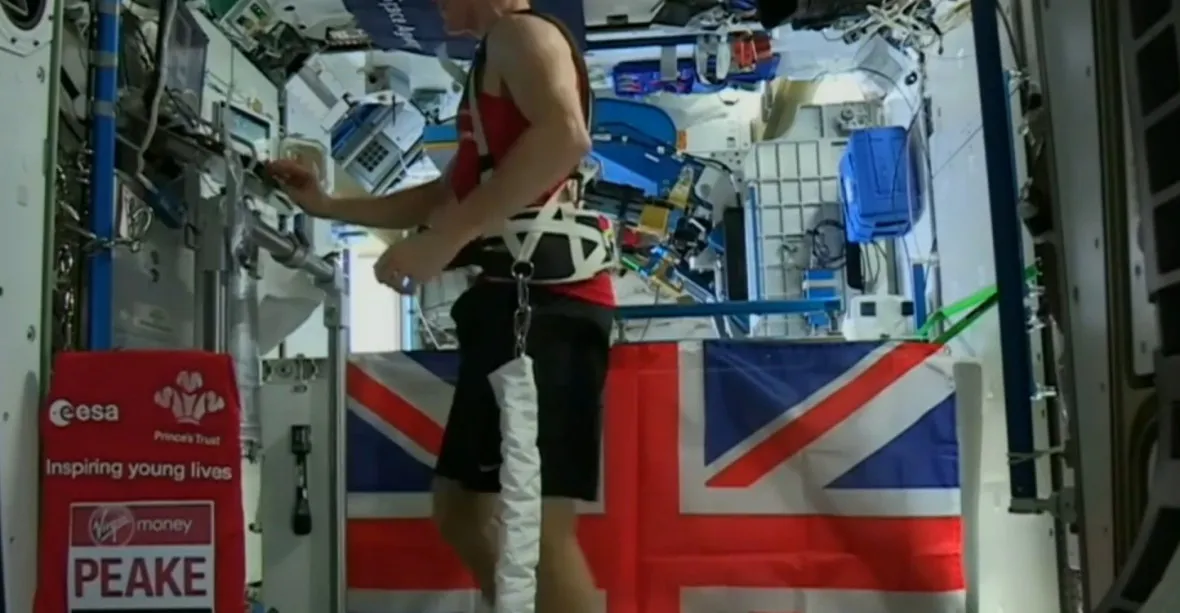 Astronaut si ve vesmíru zaběhl londýnský maraton
