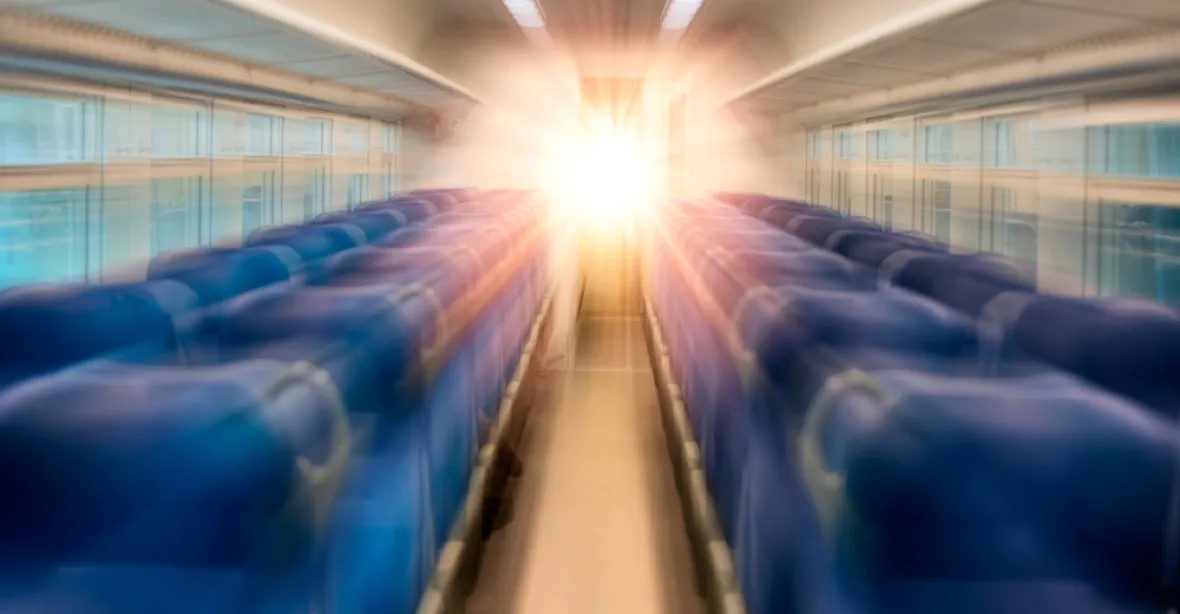 Ťok chce zrušit soutěž na nové vlaky. Tendr prý nahrává Škodě Transportation