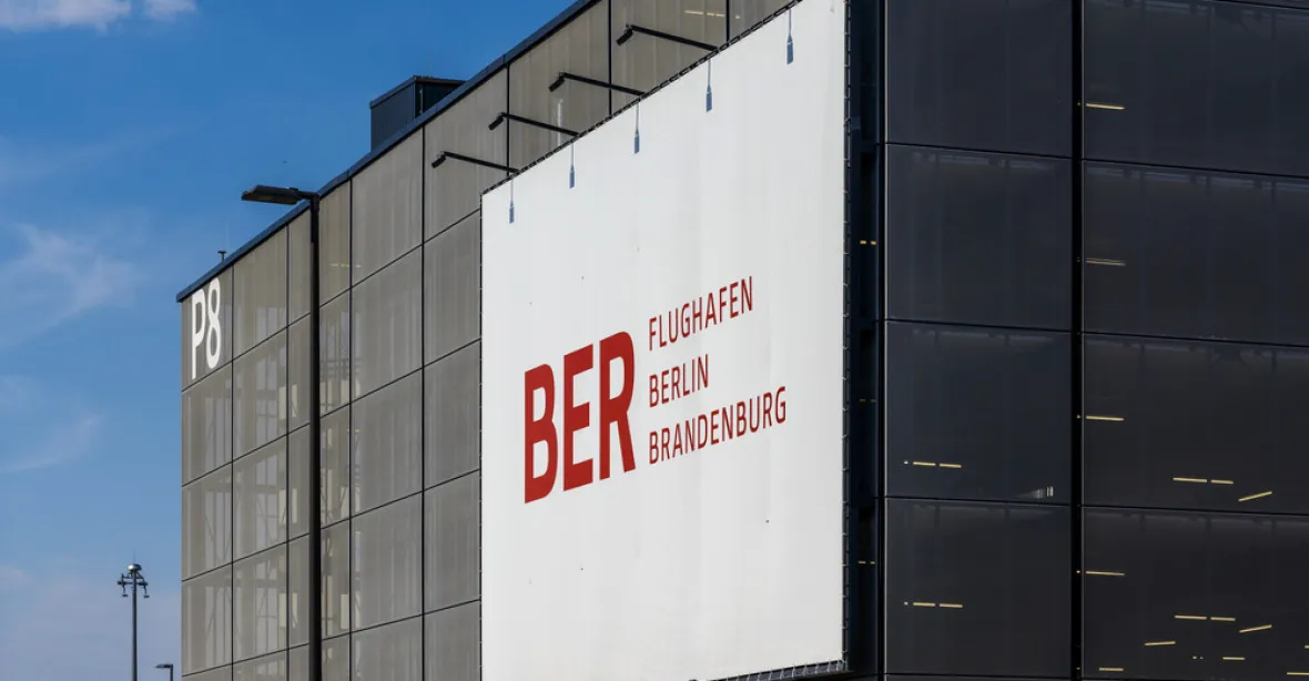 Whistleblowera z kauzy nedokončeného berlínského letiště asi otrávili