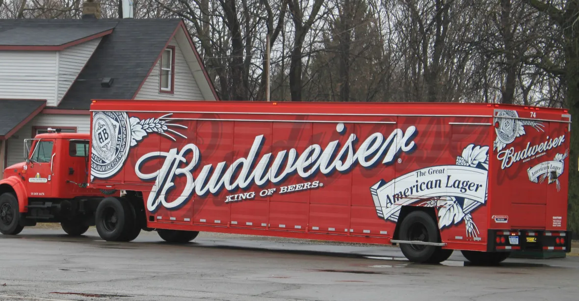 Budweiser nebude Budweiser, na léto se přejmenuje na America