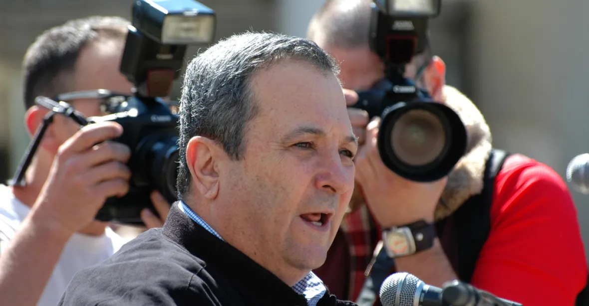 ‚V Izraeli klíčí fašismus,‘ kritizuje vládu bývalý premiér Ehud Barak
