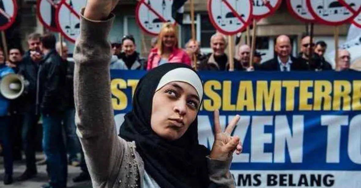 Muslimka o sobě říká, že šíří mír. Židy by ale vyhladila