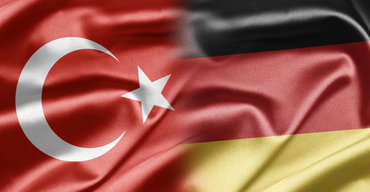 Islám, nebo zákon? Průzkum ukázal, co je pro německé Turky důležitější