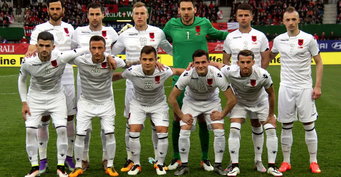 Albánští fotbalisté dostanou za šampionát diplomatické pasy a milion eur