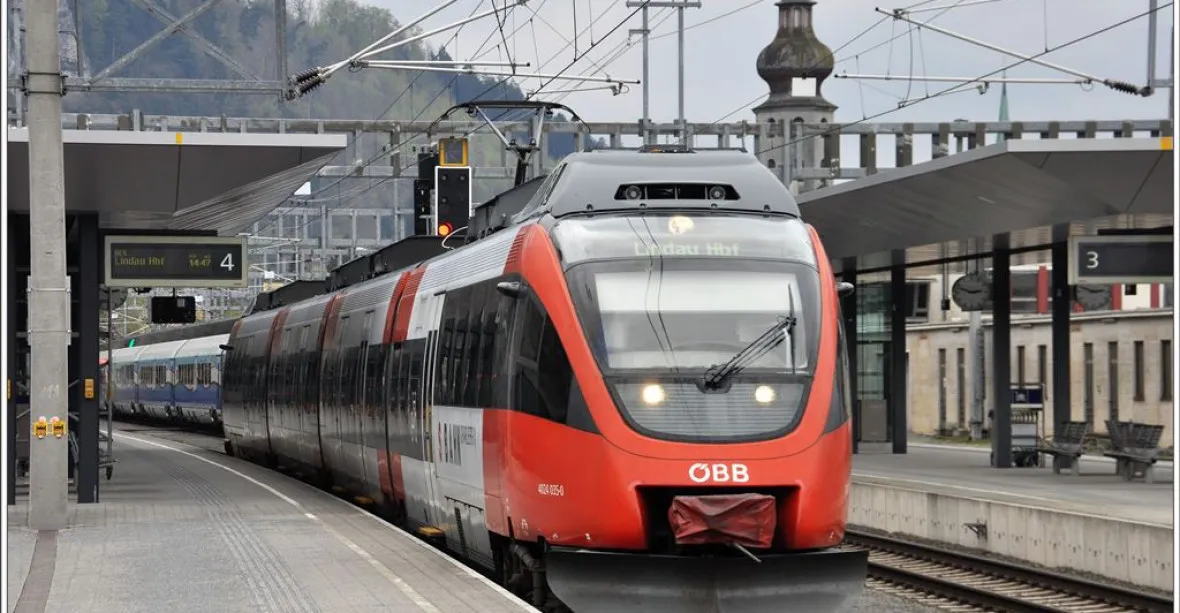 Útočník v rakouském vlaku pobodal dva lidi