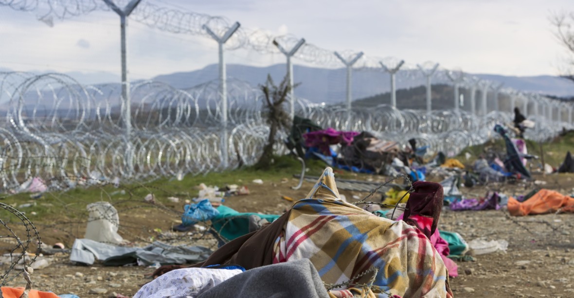 Vídeň říká Merkelové NE a žádá trvalé uzavření balkánské trasy