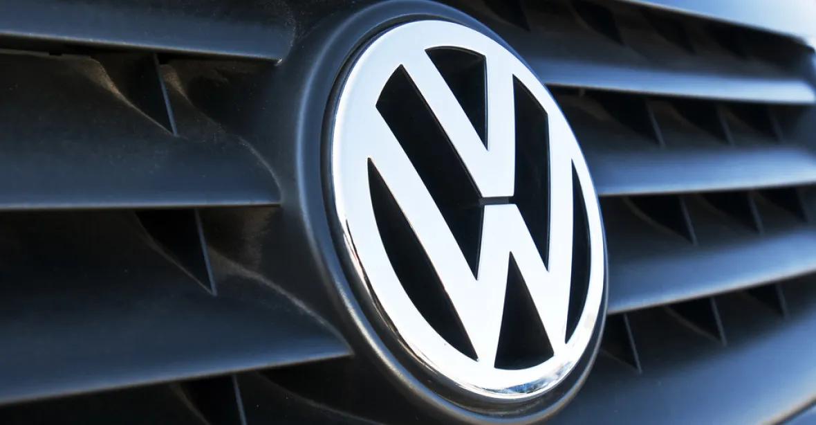 Volkswagen nedostává díly a přestává vyrábět. Potíže má i Škoda