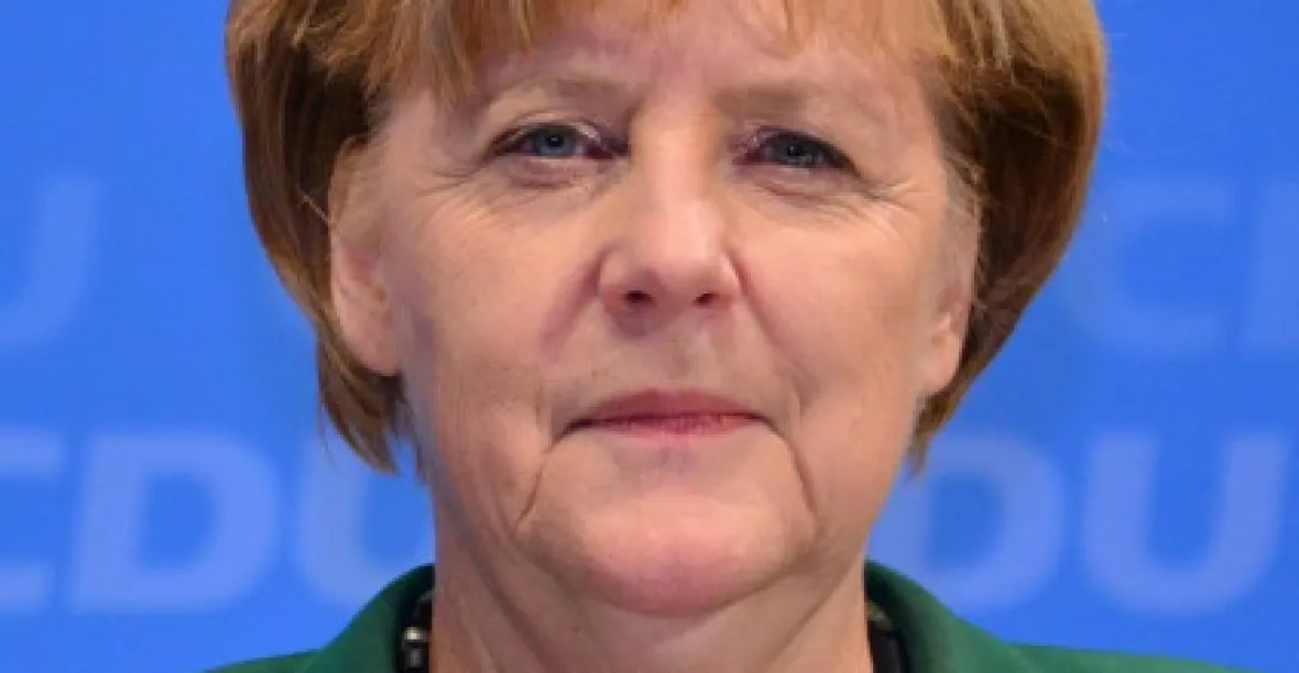 Merkelová přijíždí otestovat situaci a pohladit po hlavě Sobotku