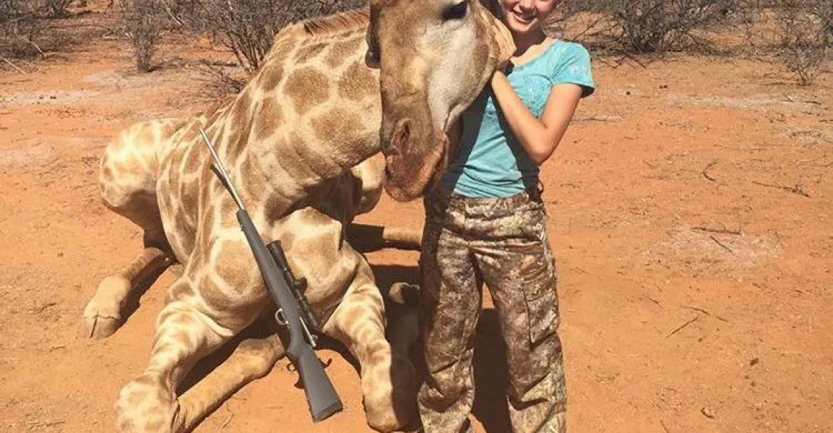 Dvanáctiletá dívka střílí žirafy i zebry. A slibuje, že nepřestane