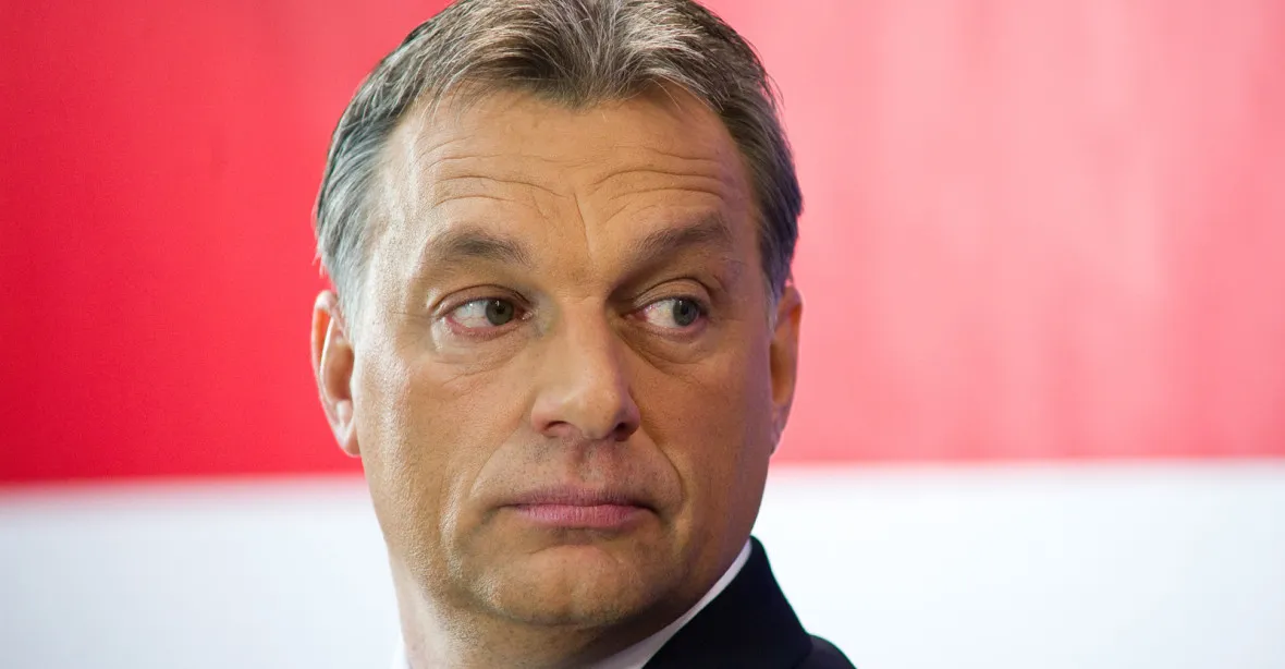 Orbán: Vystoupím proti bláhové politice Bruselu. Míří k civilizační pohromě