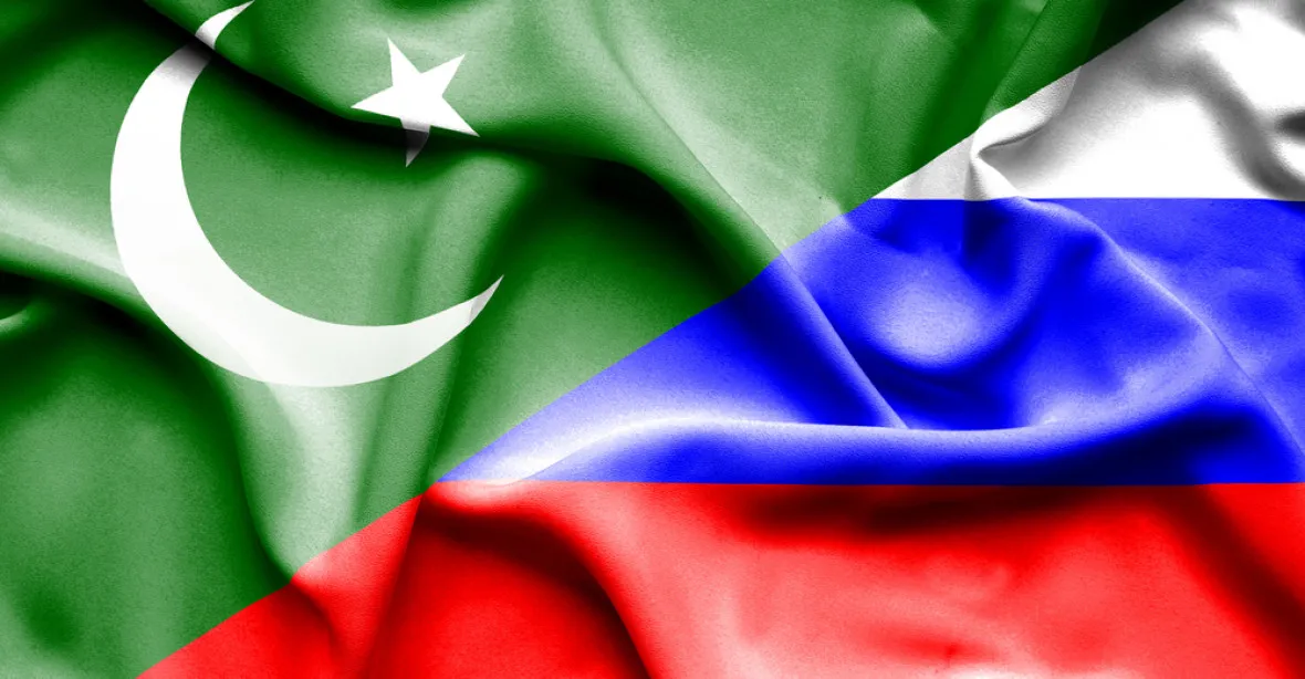 Rusko využívá oslabeného vlivu USA a rychle se druží s Pákistánem