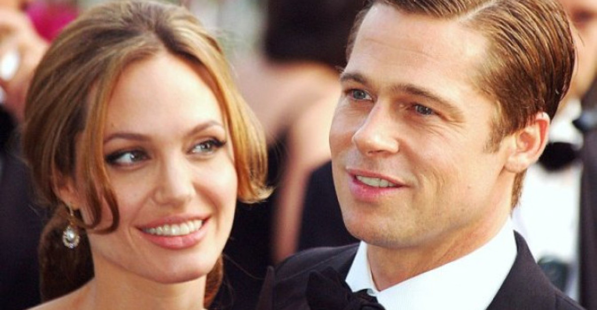 Potvrzeno. Angelina Jolie se rozvádí s Pittem. Hádali se o děti
