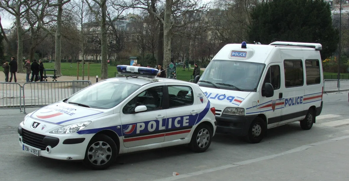 Francouzi zadrželi belgické policisty, kteří vezli migranty do Calais